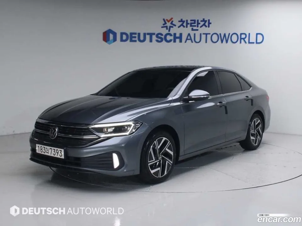 Volkswagen Jetta 1.5 TSI 2022 — фото 1, купить с доставкой в Москву