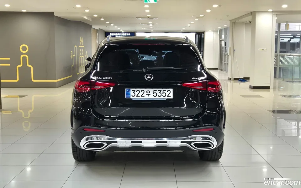 Mercedes-Benz GLC-Class GLC300 4MATIC AMG Line 2025 — миниатюра 4