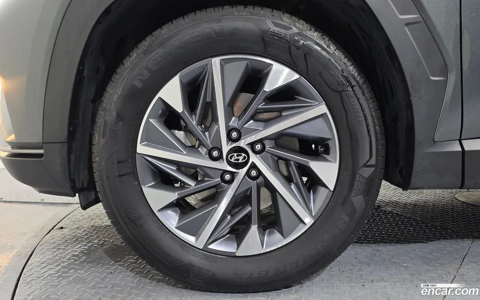 Hyundai Tucson 1.6 2WD 2022 — миниатюра 2