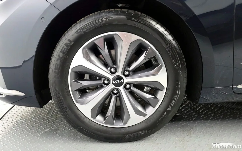 Kia K8 Hybrid 2022 — миниатюра 2