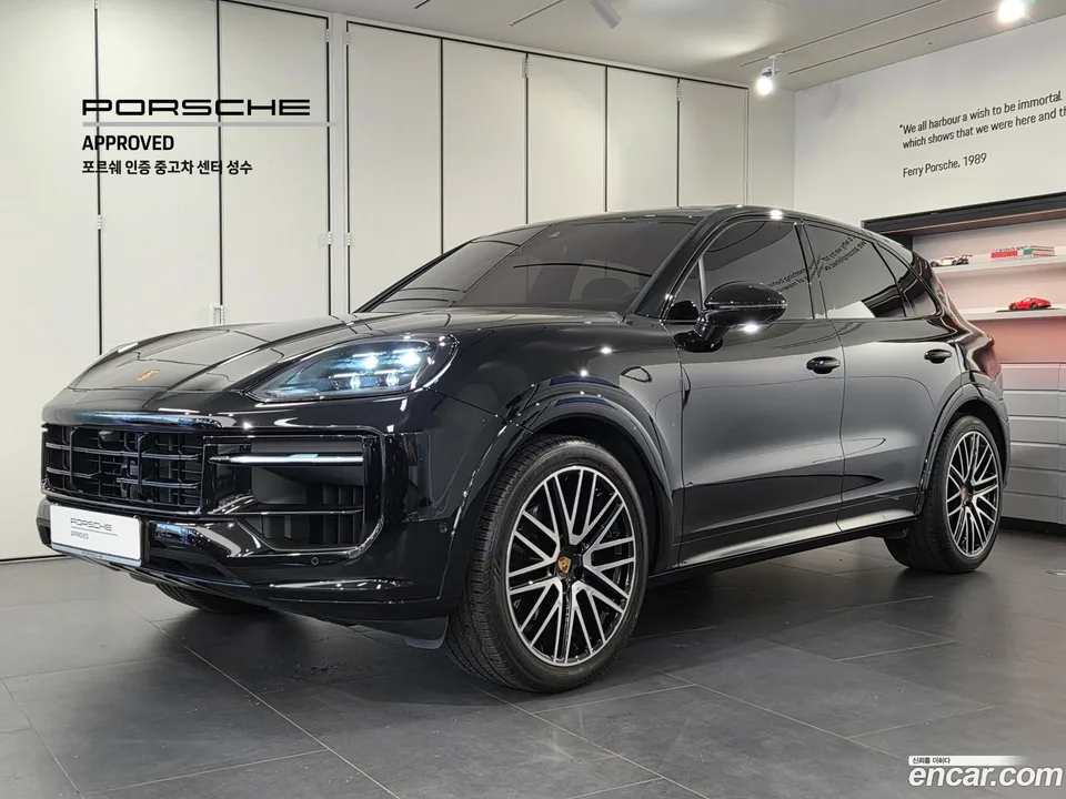 Porsche Cayenne 3.0 2024 — фото 1, купить с доставкой в Москву