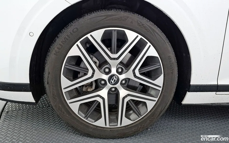 Hyundai Grandeur 2.5 2WD 2023 — миниатюра 2