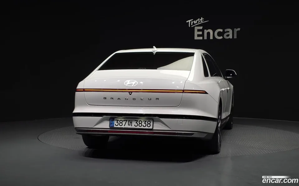 Hyundai Grandeur Hybrid 2024 — миниатюра 4