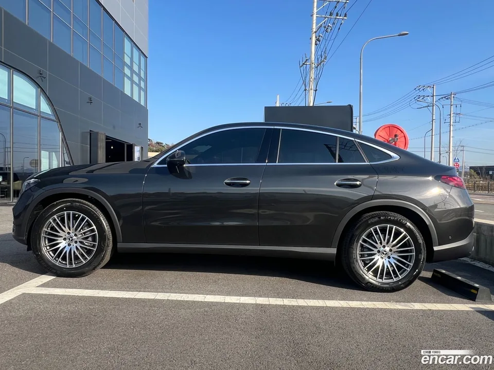 Mercedes-Benz GLC-Class GLC300 4MATIC 2025 — миниатюра 2