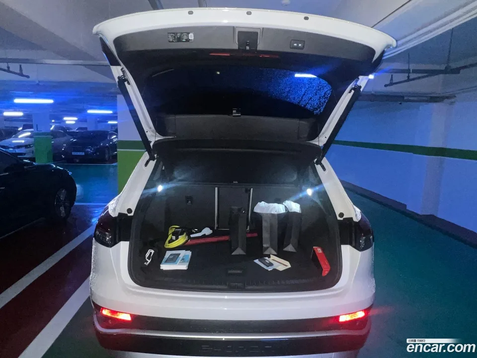Audi Q4 e-tron 45 2025 — миниатюра 4