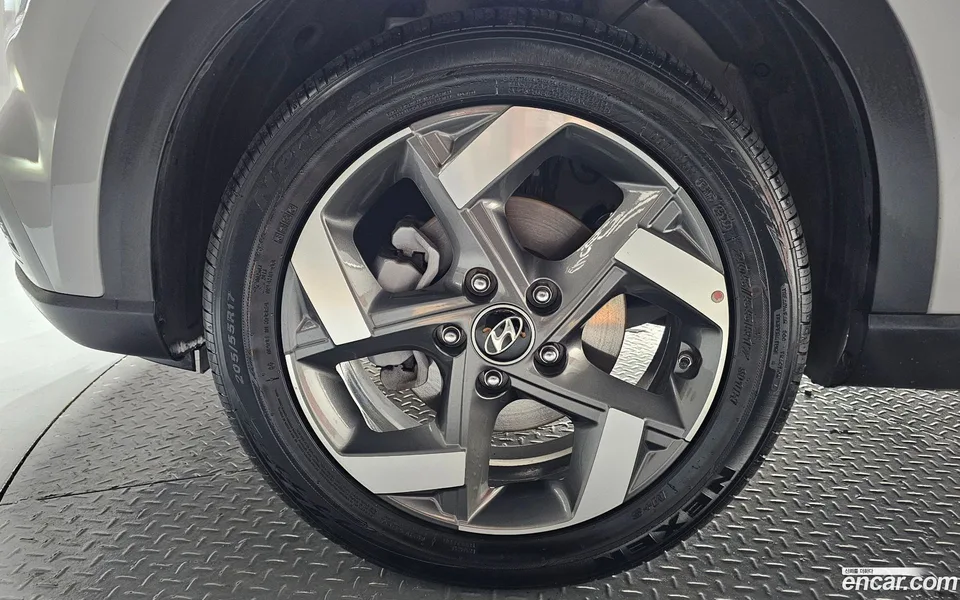 Hyundai Venue 1.6 2024 — миниатюра 2