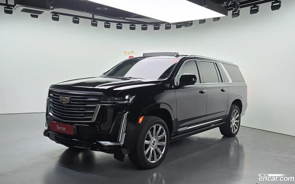 Cadillac Escalade 6.2 ESV 2022 — фото 1, купить с доставкой в Москву