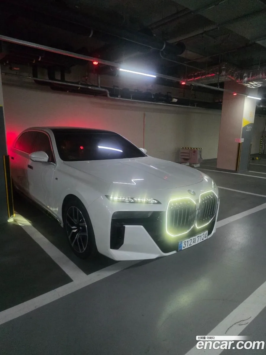 BMW 7 Series 740i xDrive M 2025 — миниатюра 2