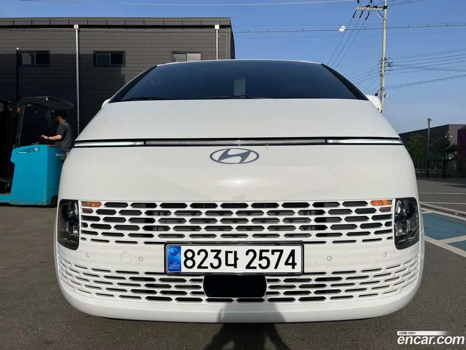 Hyundai Staria L3.5 5 2024 — фото 1, купить с доставкой в Москву