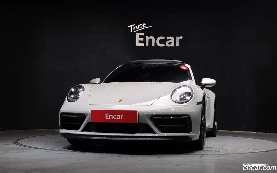Porsche 911 (992) GTS 2023 — миниатюра 3