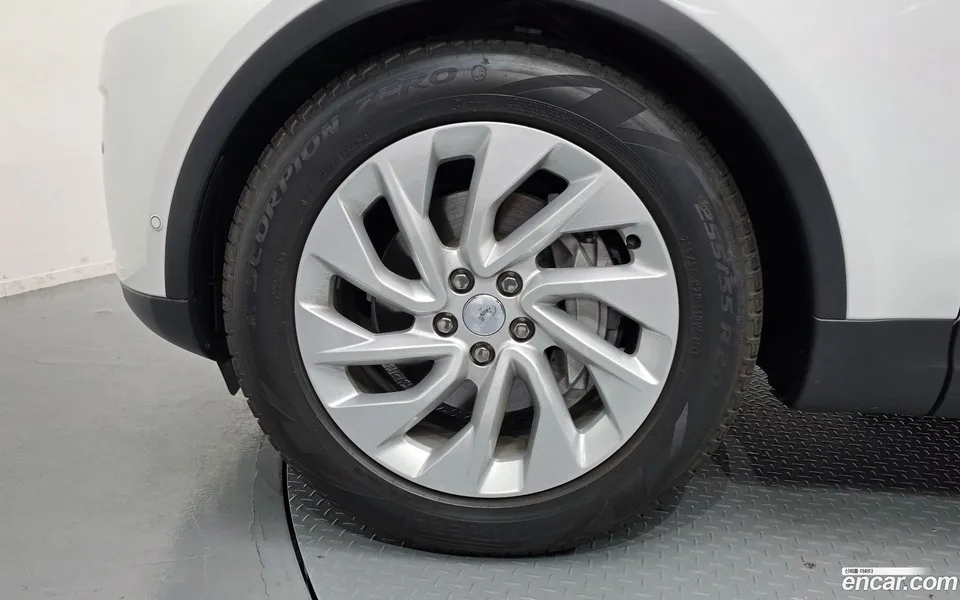 Land Rover Discovery 2.0 P300 S 2025 — миниатюра 2