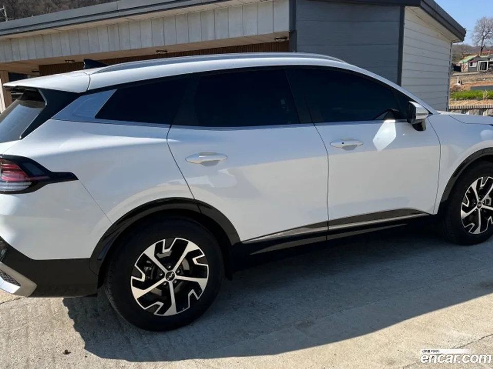 Kia Sportage Hybrid 2WD 2024 — миниатюра 4
