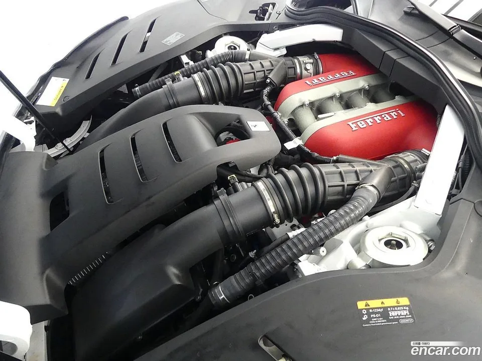 Ferrari Purosangue 6.5 V12 2025 — миниатюра 2