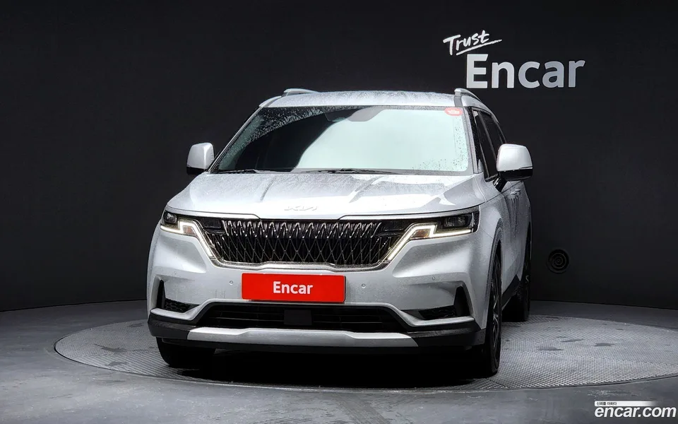 Kia Carnival 11 2022 — thumbnail 3