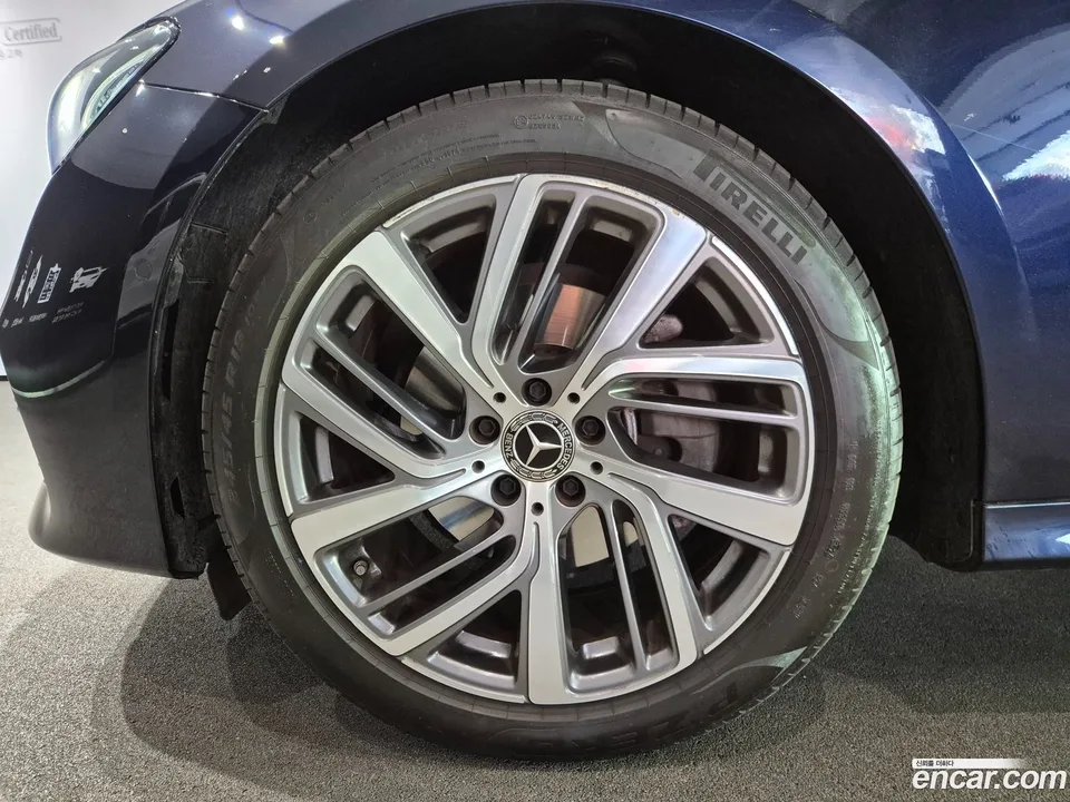 Mercedes-Benz E-Class E220d 4MATIC 2025 — миниатюра 2