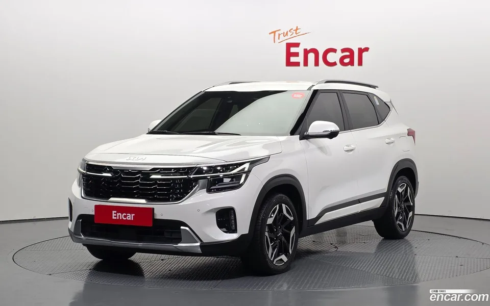 Kia Seltos 1.6 2WD 2024 — фото 1, купить с доставкой в Москву