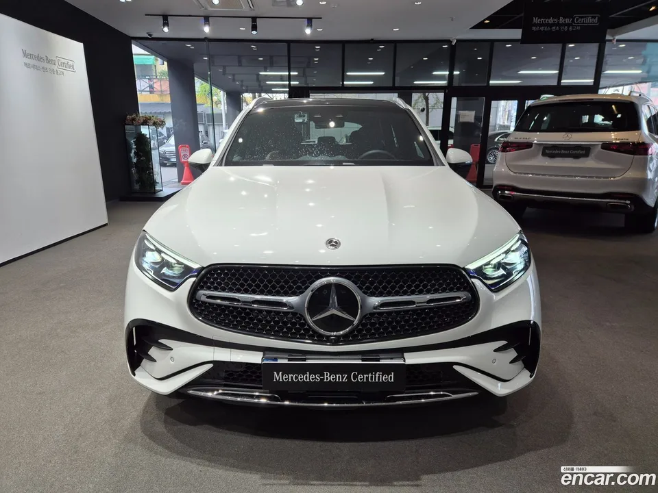 Mercedes-Benz GLC-Class GLC300 4MATIC AMG Line 2025 — миниатюра 3