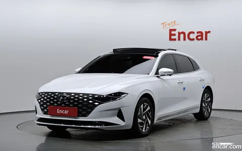 Hyundai Grandeur IG Hybrid 2022 buy in Moscow