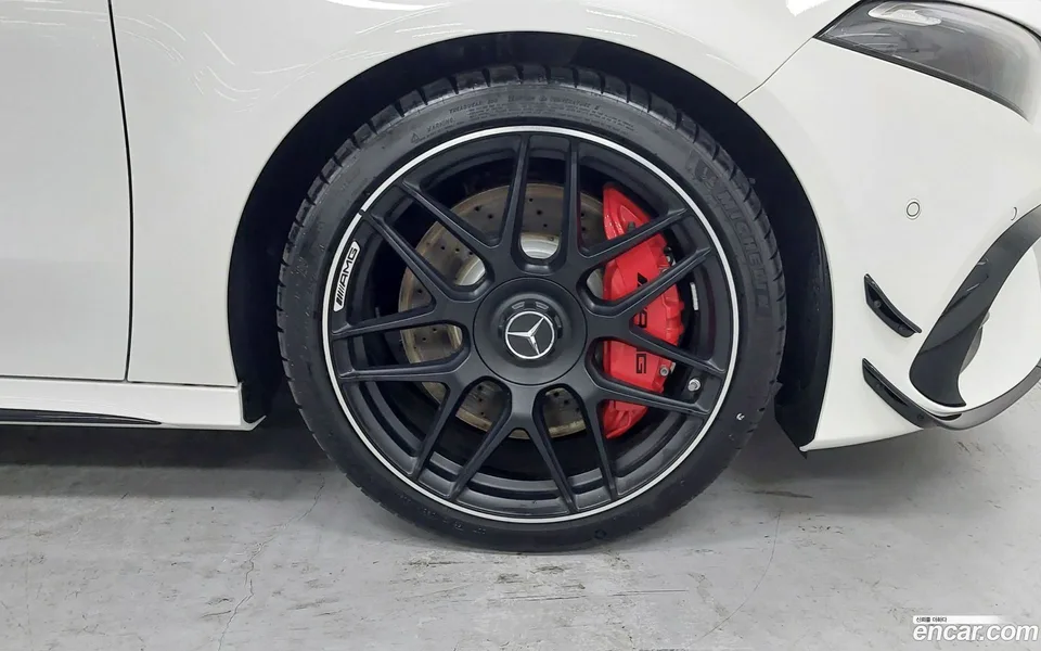 Mercedes-Benz A-Class AMG A45 4MATIC+ 2025 — миниатюра 5