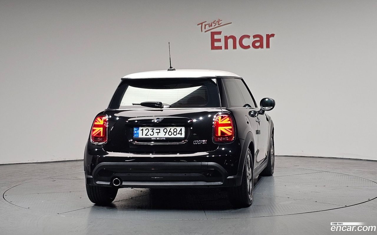 MINI Cooper 2022 — 4