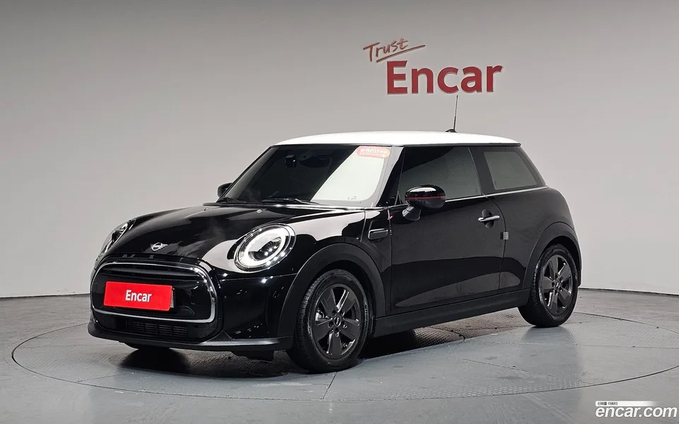 MINI Cooper 2022 — photo 1, buy with delivery to Moscow