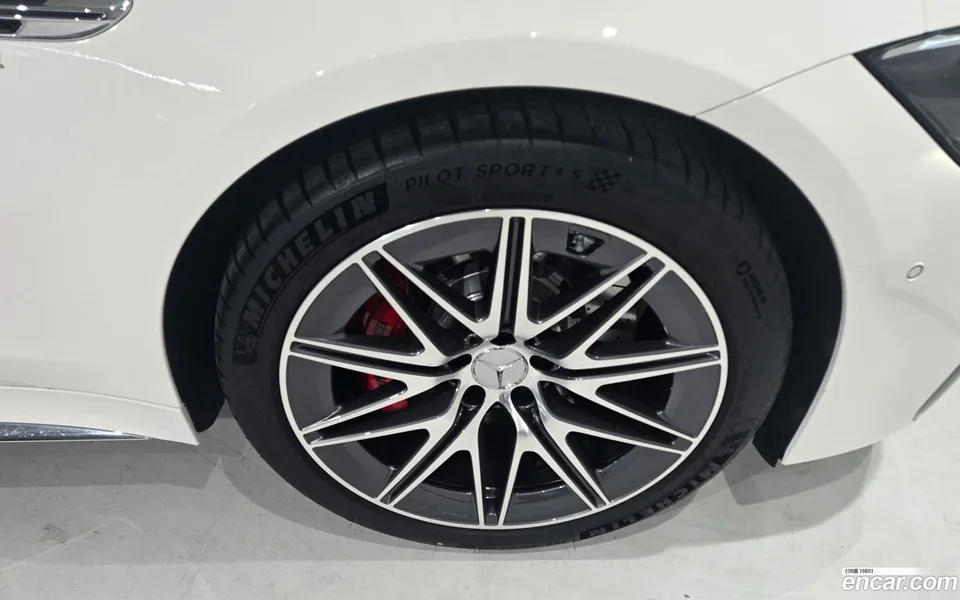 Mercedes-Benz AMG GT 4 43 4MATIC+ 2025 — миниатюра 2