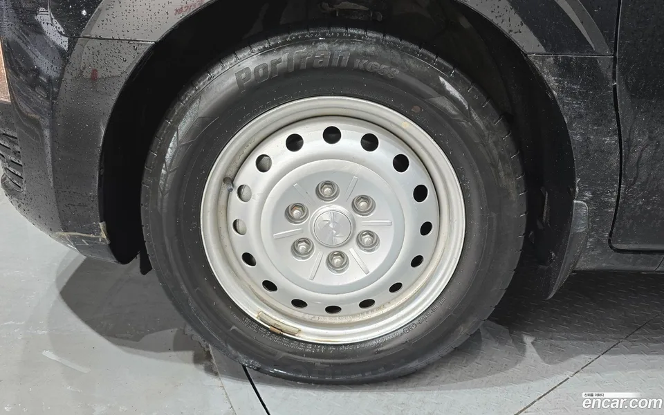 Hyundai Staria 5 2024 — миниатюра 2