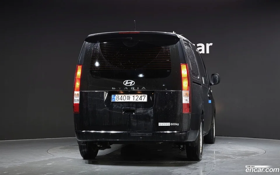 Hyundai Staria 5 2024 — миниатюра 4