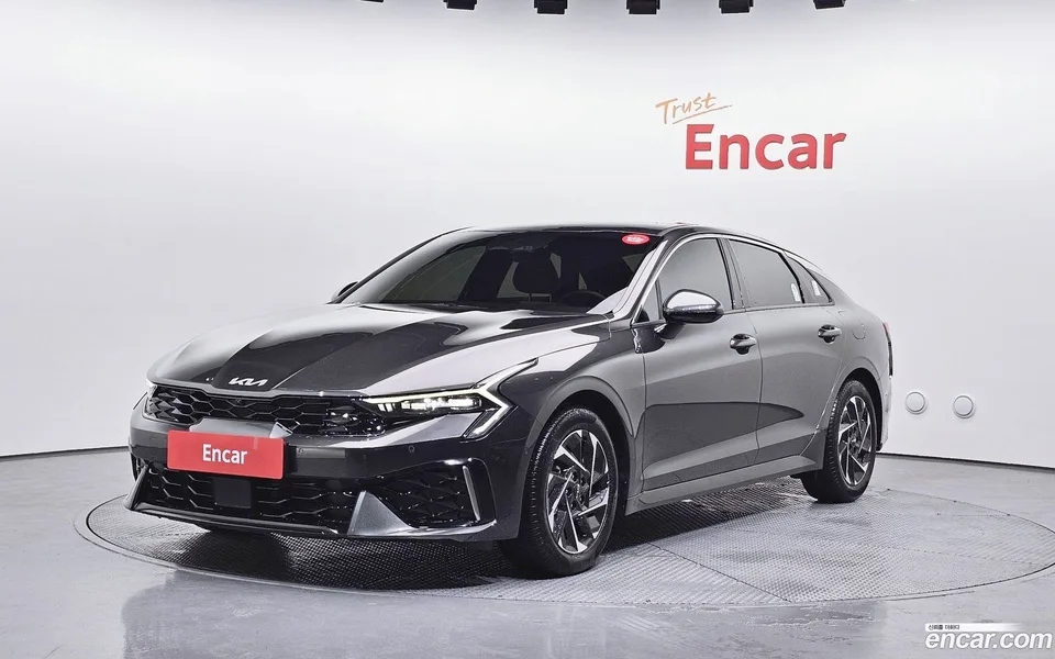 Kia K5 Hybrid 2025 — фото 1, купить с доставкой в Москву