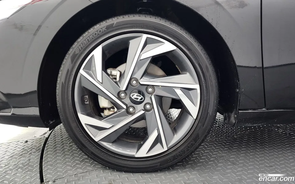 Hyundai Avante CN7 1.6 2023 — миниатюра 2