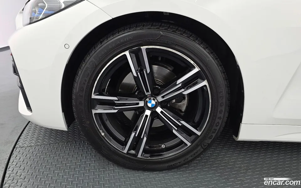 BMW 4 Series 420i M 2022 — миниатюра 2