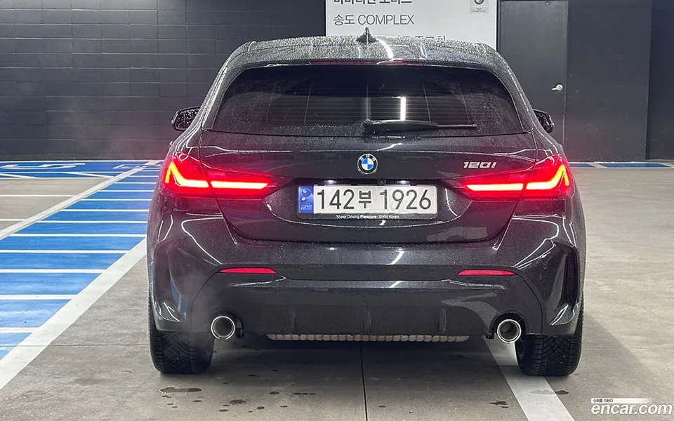 BMW 1 Series 120i M 2024 — миниатюра 4