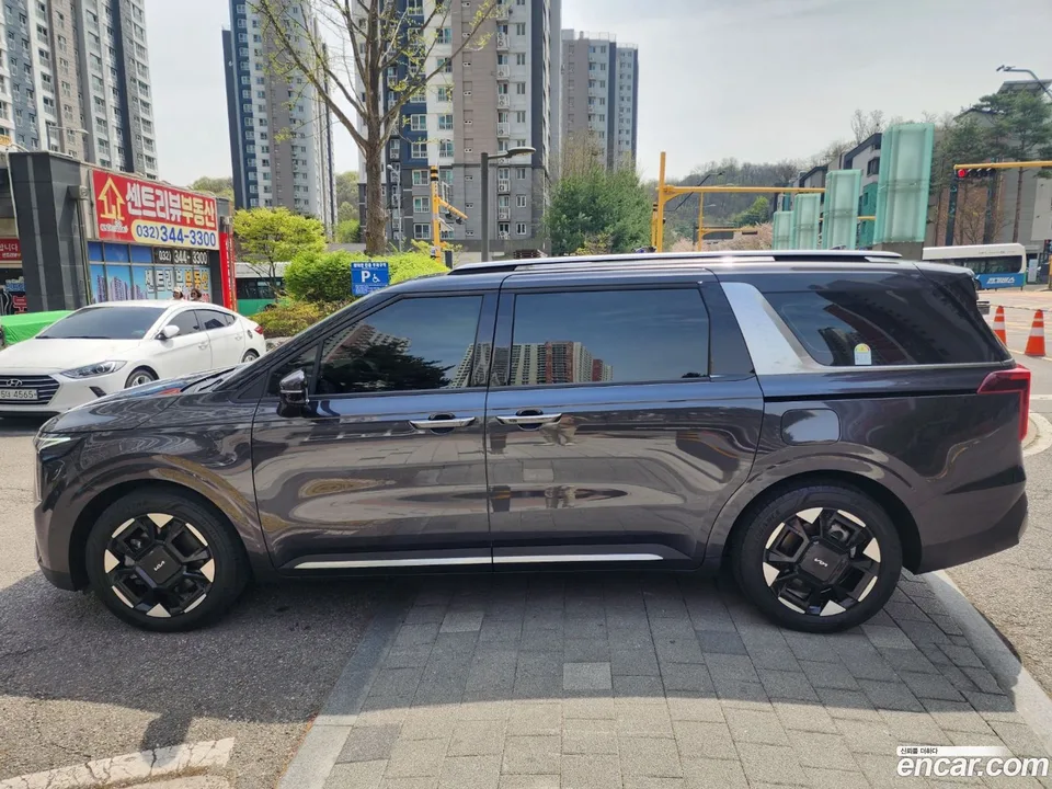 Kia Carnival 7 2024 — миниатюра 3