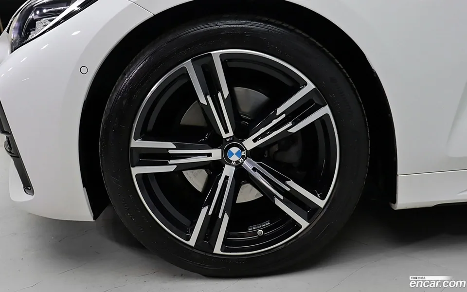 BMW 4 Series 420i M 2022 — миниатюра 2
