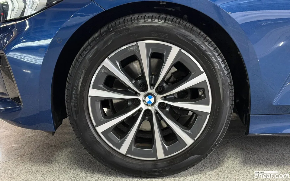 BMW 3 Series 320d 2023 — миниатюра 2