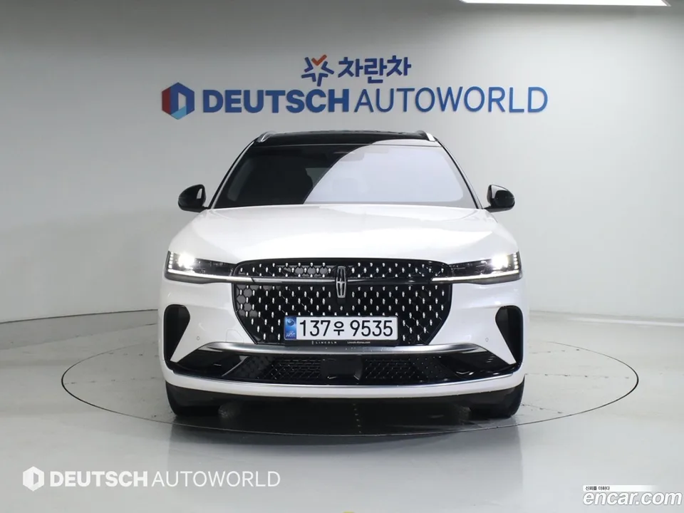 Lincoln Nautilus 2.0 AWD 2023 — миниатюра 3