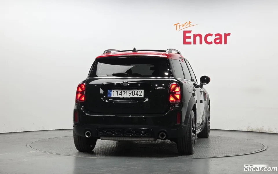 MINI Cooper S Countryman JCW 2023 — миниатюра 4