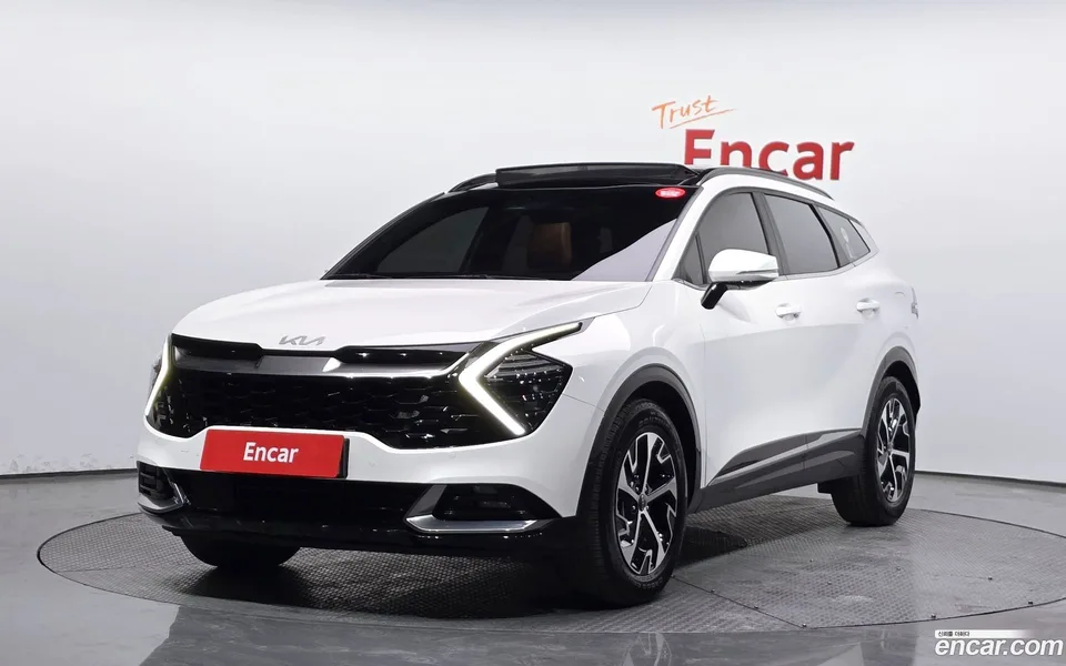 Kia Sportage Hybrid 2WD 2022 — фото 1, купить с доставкой в Москву
