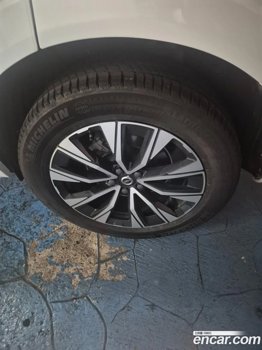 Volvo XC60 B5 2023 — миниатюра 2