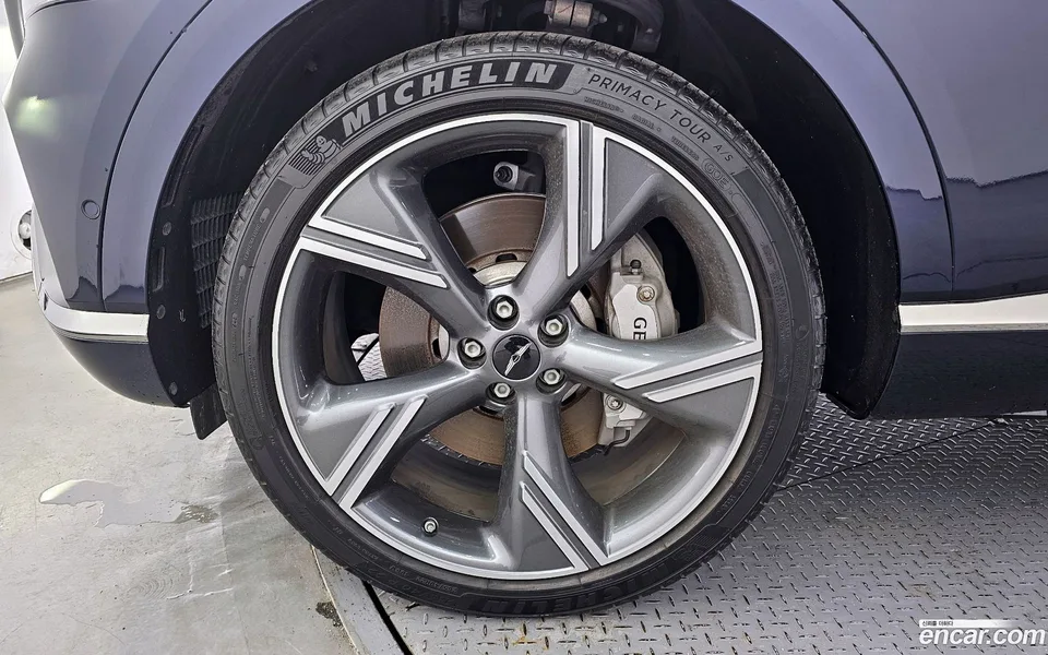 Genesis GV80 2.5T 2WD 2024 — миниатюра 2