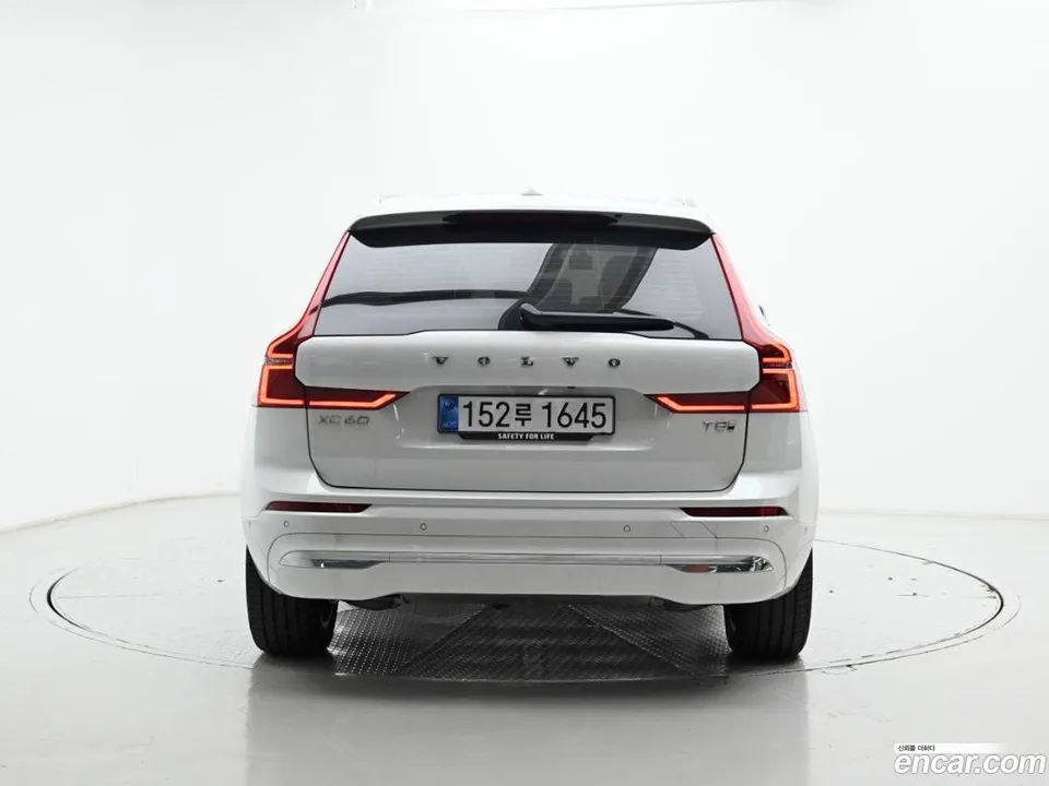 Volvo XC60 T8 2025 — миниатюра 4