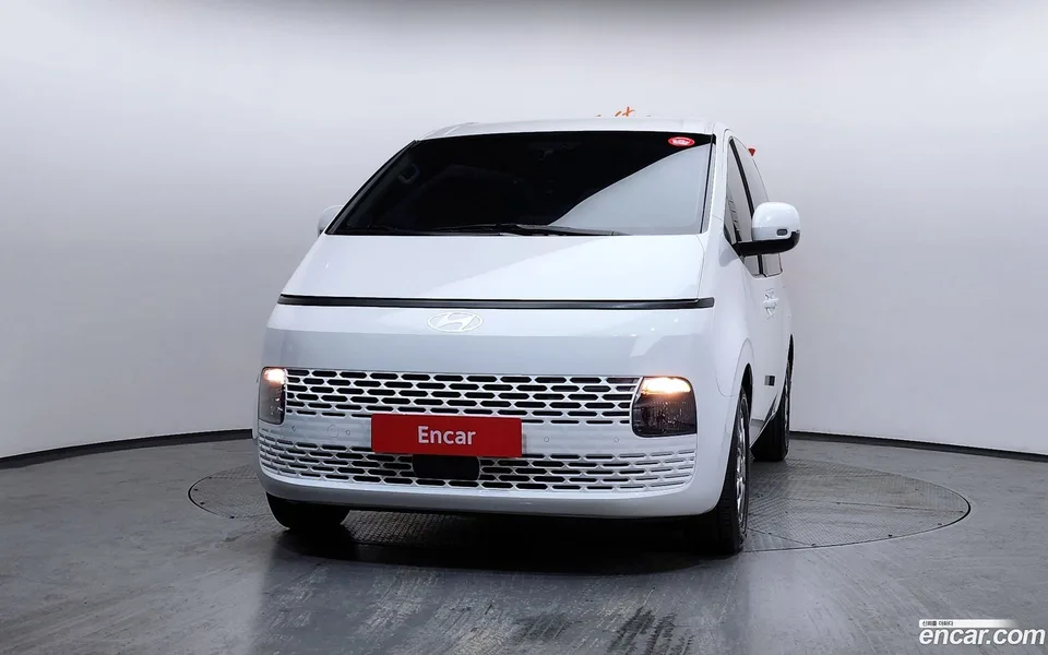 Hyundai Staria 3 2025 — миниатюра 3