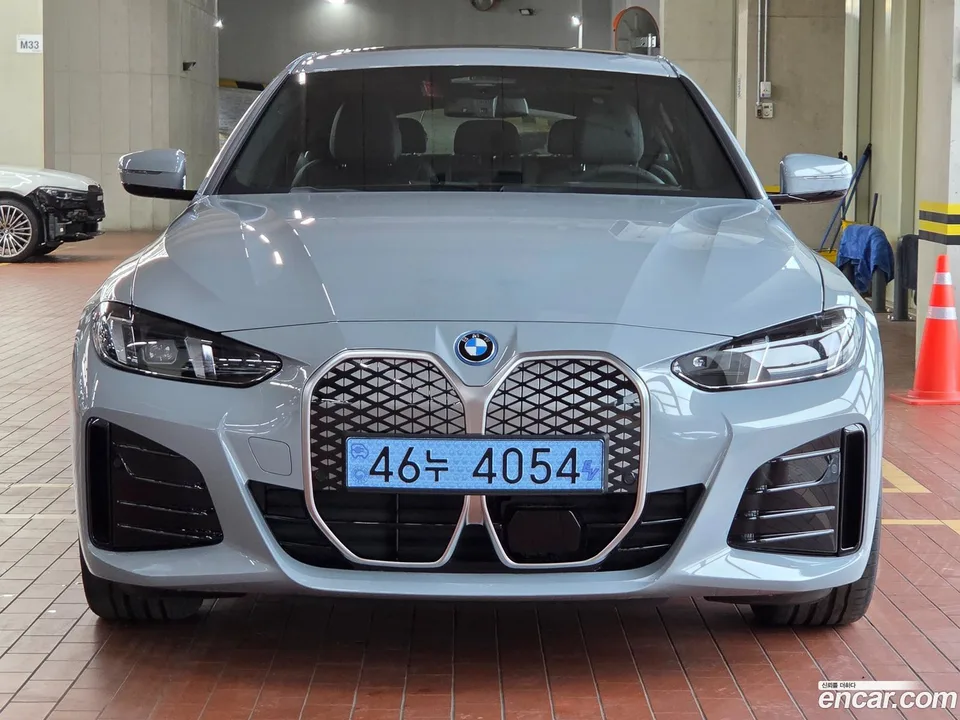 BMW i4 eDrive40 M 2026 — миниатюра 3