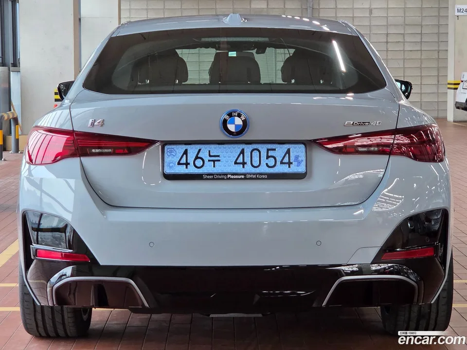 BMW i4 eDrive40 M 2026 — миниатюра 4