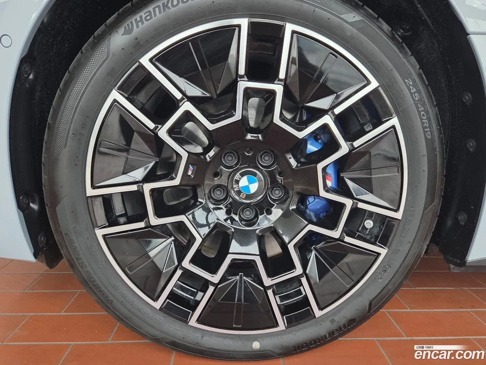 BMW i4 eDrive40 M 2026 — миниатюра 5