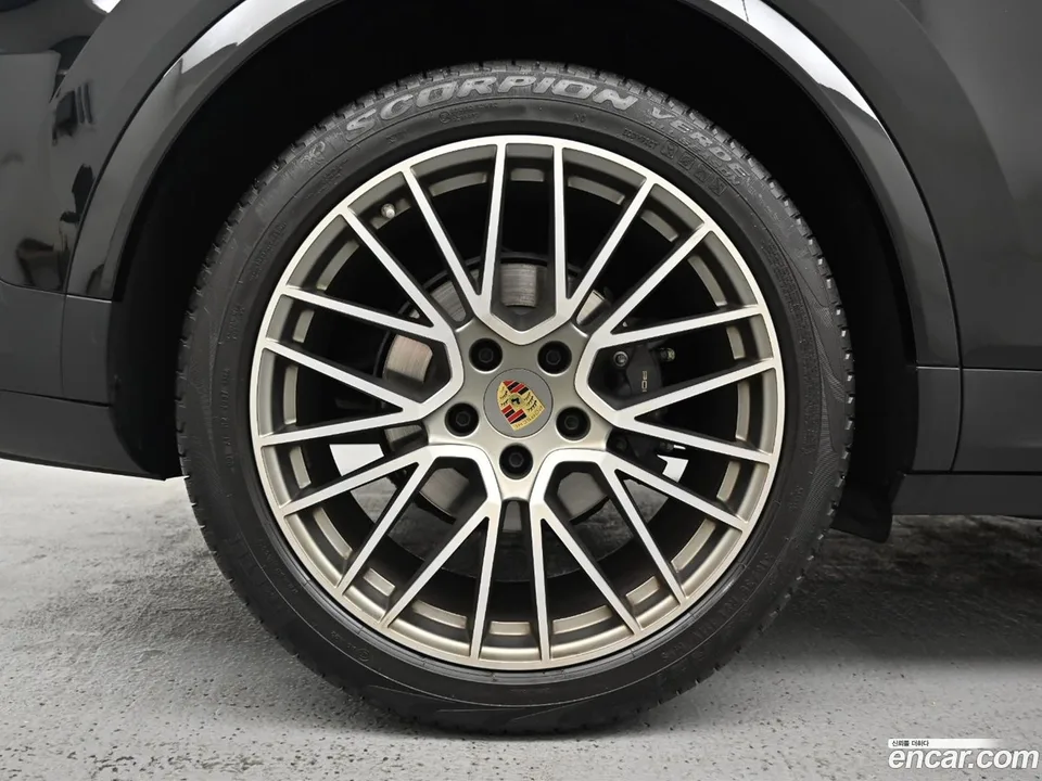 Porsche Cayenne 3.0 2023 — миниатюра 5