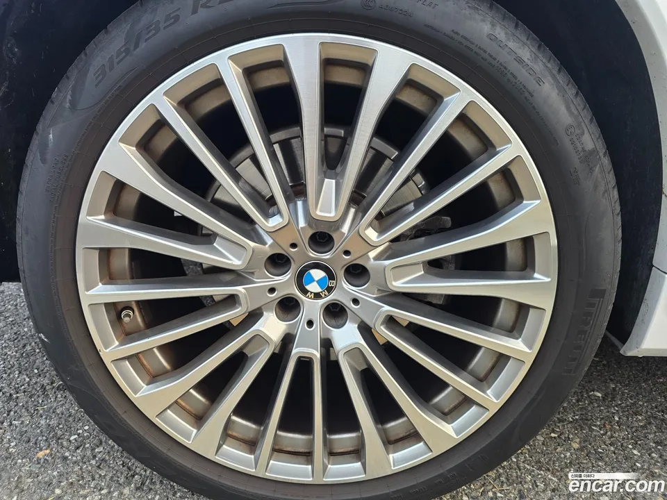 BMW X7 xDrive 40d 6 2023 — миниатюра 2