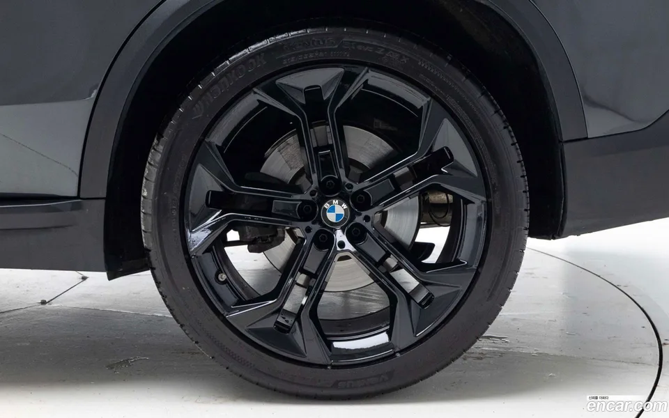 BMW X5 xDrive 30d xLine 2022 — миниатюра 2