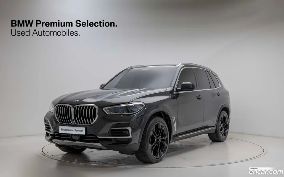 BMW X5 xDrive 30d xLine 2022 — фото 1, купить с доставкой в Москву