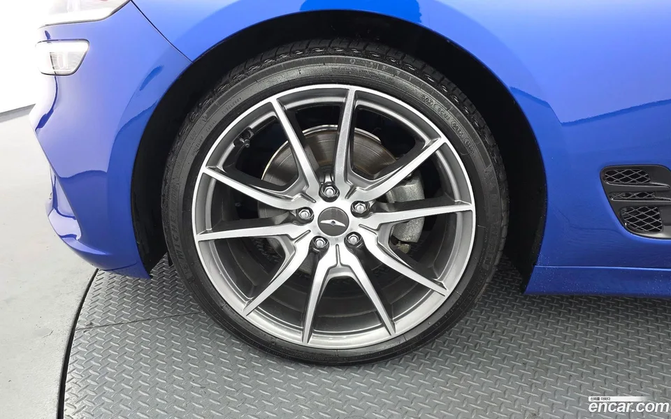 Genesis G70 2.0T 2WD 2022 — миниатюра 2